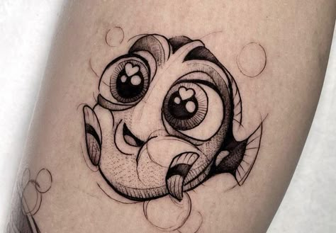 Dory Tattoo, Disney Inspired Tattoos, Disney Sleeve Tattoos, Stitch Tattoo, Petit Tattoo, Cartoon Character Tattoos, Disney Tattoo, Different Tattoos, Knee Tattoo