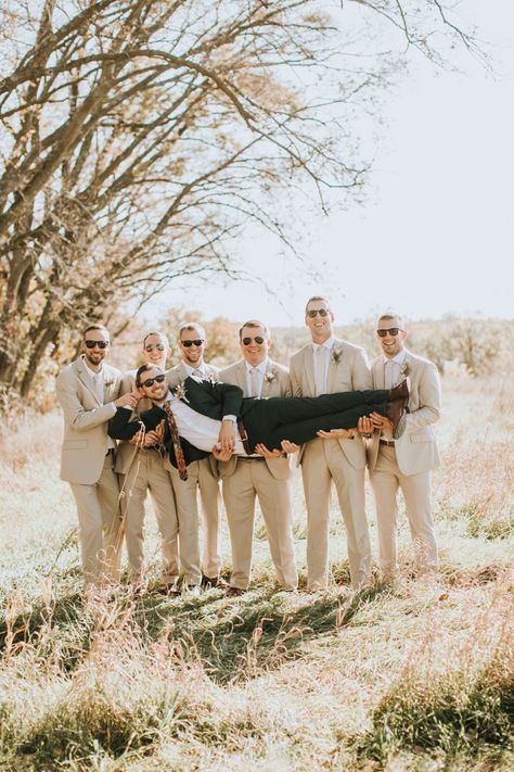 Bridal Party Photos Groomsmen, Group Shots Wedding, Bridesmaid And Groomsmen Pictures Green, Groomsmen And Groom Photos, Small Groomsmen Party Photos, Wedding Photos With Bridesmaids And Groomsmen, Bridal Party Wedding Photo Ideas, Bridesmaids Groomsmen Photos, 3 Groomsmen Photos