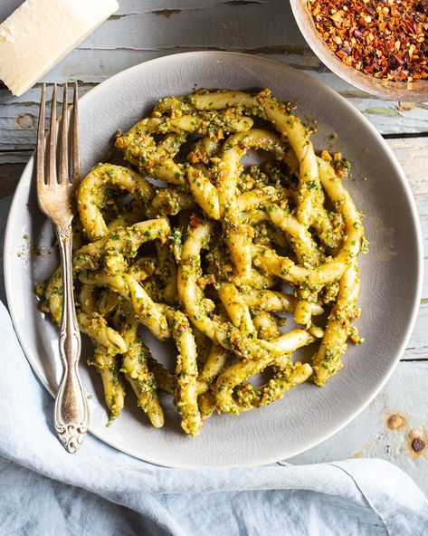 With Pesto, Pesto Uses, Impressive Meals, Cooking Pasta, Egg Pasta, Pasta Spaghetti, Pasta Night, Sicilian Recipes, Wheat Germ