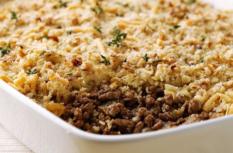 A simple Savoury mince crumble recipe for you to cook a great meal for family or friends. Buy the ingredients for our Savoury mince crumble recipe from Tesco today. Savoury Crumble, Crumble Recipes, Savoury Mince, Spaghetti With Ground Beef, Minced Beef Recipes, Minced Beef, Tesco Real Food, Mince Recipes, Crumble Recipe