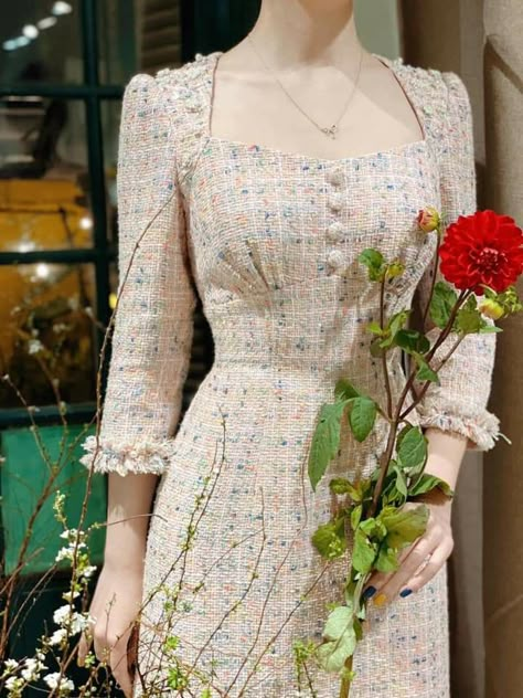 Tweed Fashion, Gaun Fashion, Myanmar Dress Design, Korean Fashion Dress, Classy Dress Outfits, فستان سهرة, Vestidos Vintage, Different Countries, Photos Of Women