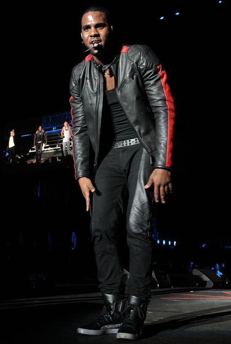 Jason Derulo Picture 41 - Jason Derulo Performs During The Black Eyed Peas Final Concert of The Year Cat Valentine Victorious, Ariana Grande Facts, Sam And Cat, Hollywood Celebrity, Jessie J, Jason Derulo, Concert Outfits, Big Sean, Celebrity Dads