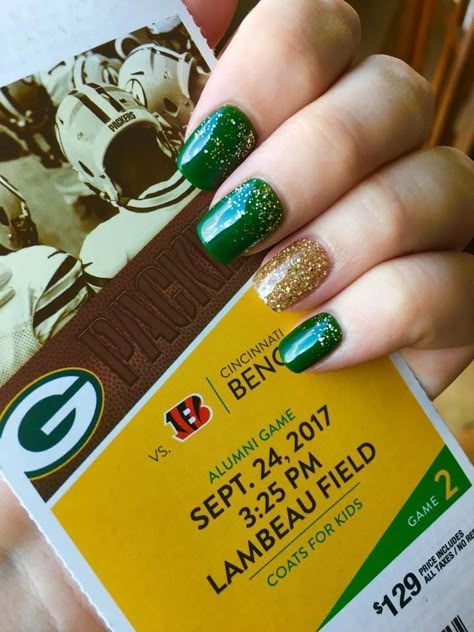 Green Bay Packer nails, green and gold Green And Gold Color Street Nails, Packer Nails Green Bay, Greenbay Packer Nails, Springbok Nails, Celtics Nails, Green And Yellow Nails Design, Green Bay Packers Nail Art, Packers Nails, Green And Yellow Nails