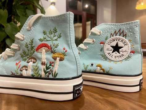 Custom Mint Converse Chuck Taylor Mushrooms Embroidered - Etsy Canada Mint Converse, Converse Floral, Converse Embroidery, Floral Converse, Embroidered Converse, Cute Converse, Converse Custom, Converse Platform, Custom Converse