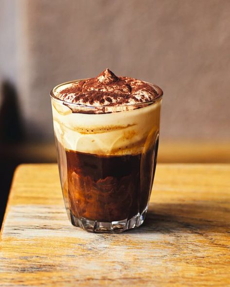 Bicerin (Italian coffee and chocolate drink) - delicious. magazine Affogato Recipe, Winter Cocktails Recipes, Dark Chocolate Recipes, After Dinner Mints, Dinner Mints, Chocolate Drink, Delicious Magazine, Mocktail Recipes, Fancy Drinks