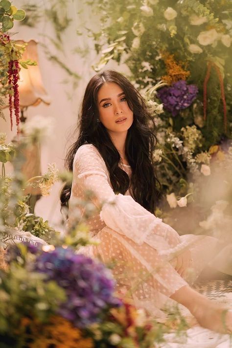 Pre Debut Photoshoot, Debut Theme, Fairytale Photoshoot, Heart Evangelista, Debut Photoshoot, Fairy Photoshoot, Spring Photoshoot, Flower Photoshoot, Feed Insta