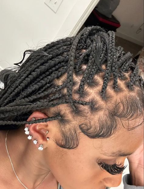 Feed In Braids Hairstyles, Braids Hairstyles Pictures, Protective Hairstyles Braids, Pretty Braided Hairstyles, Dope Hairstyles, Hairstyles For Black Women, Hair Crush, Baddie Hairstyles, Box Braids Hairstyles