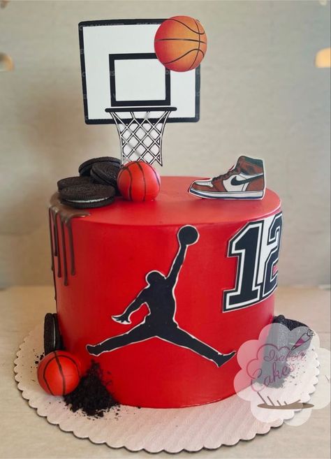 Jordan Basketball Cake, Jordan Cake Ideas, Jordan Birthday Cake, Nba Cake, 10th Birthday Cakes For Boys, Nike Cake, Cowboy Birthday Cakes, Jordan Cake, Basketball Birthday Cake