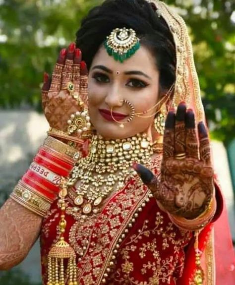 Dulhan Pose Wedding Photos, Dulhan Single Pose, Dulhan Closeup, Closeup Poses, Couple Wedding Dress Indian Hindu, New Dulhan Pose, शादी की तस्वीरें, Indian Bride Poses, Indian Bride Photography Poses