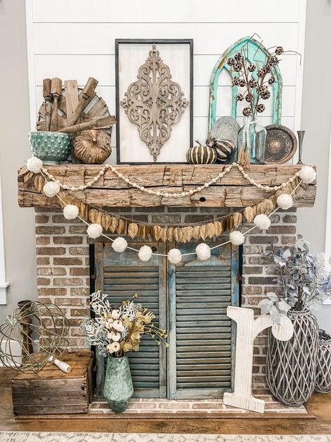 Bedroom Boho Farmhouse, Boho Mantle Decor, Boho Mantle, Fall Mantels, Boho Farmhouse Bedroom, Boho Farmhouse Living Room, Fall Mantel Decor, Mantle Design, Boho Fall Decor