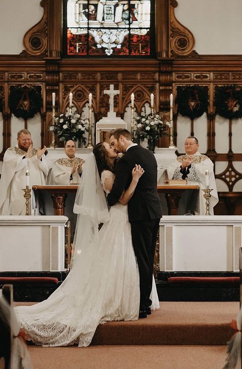 Church Wedding Photo Ideas, Catholic Church Wedding Photos, Wedding Church Photos, Catholic Wedding Photos, Catholic Wedding Photography, Church Photo Ideas, Church Wedding Photos, Church Wedding Photography, Catholic Marriage