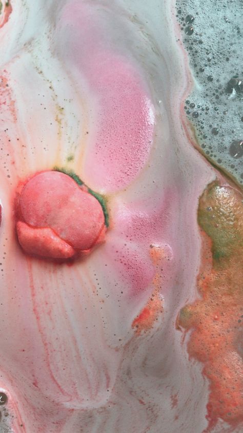 Lush Bathbomb Aesthetic, Bath Bomb Photography, Pamper Aesthetic, Bathbomb Aesthetic, Lush Aesthetic, Stuff Aesthetic, Bathtub Aesthetic, Witch's Kitchen, Aesthetic Bath