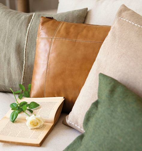 leather pillow Sofa Crema, Small Sectional Sofa, Deco Living, Leather Pillow, Leather Decor, Leather Couch, Leather Cushion, Leather Recliner, Diy Pillows