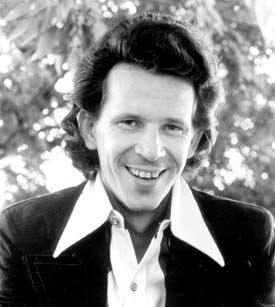 Gary Stewart Born	May 28, 1944 Jenkins, Kentucky, U.S. Died	December 16, 2003 (aged 59) Fort Pierce, Florida, U.S. Genres	Country, Outlaw Country, Honky-Tonk, Southern rock Occupations	Musician, Songwriter Instruments	Piano, Guitar, Bass Years active	1968–2003 Labels	Cory, Kapp, Decca, RCA, MCA, HighTone, Smith Music Group Associated acts	Dean Dillon, Dickey Betts, Gregg Allman Gary Stewart, Bartlesville Oklahoma, Dickey Betts, Country Hits, Country Musicians, Allman Brothers Band, Outlaw Country, Fort Pierce, Southern Rock