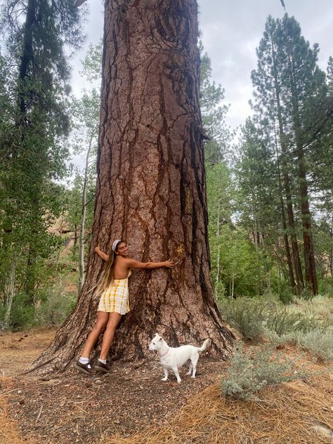 Tree Planting Outfit, Green Thumb Aesthetic, Tree Hugger Aesthetic, Camping Aesthetic Outfits, Hippy Aesthetic, Peace Aesthetic, Find Aesthetic, Free Woman, Film Ideas