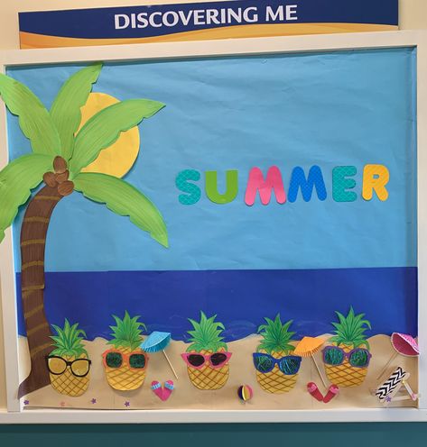 Welcome Summer Bulletin Board Ideas, Summer Bulliten Board Preschool, Summer Wall Decorations Classroom, Surfboard Bulletin Board, Summer Board Ideas Preschool, Summer Billboard Ideas, Summer Display Board, Summer School Bulletin Boards, Summer Poster Board Ideas