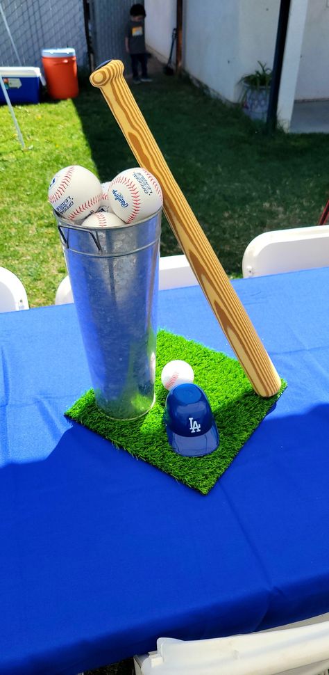 Dodgers Centerpieces Ideas, Dodgers Theme Party Ideas, Dodger Theme Birthday Party Centerpiece Ideas, Dodgers Decorations, Simple Baseball Centerpieces, Dodger Decorations, Baseball Party Centerpieces Target, Baseball Baby Shower Centerpieces, Dodgers Party