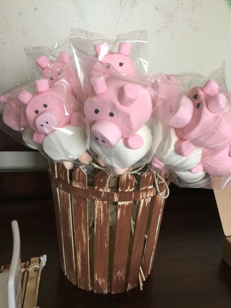 Barn Birthday Party, Cow Birthday Parties, Barnyard Birthday Party, Farm Theme Birthday, Farm Animal Party, Farm Baby Shower, Farm Animals Birthday Party, Farm Themed Birthday Party, Pig Birthday Party