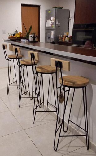 Banqueta / Taburete De Hierro Y Madera Con Respaldo | Cuotas sin interés Chair Diy, Apartment Decoration, House Front Design, Diy Chair, Chaise Bar, Metal Furniture, House Front, Front Design, Stools