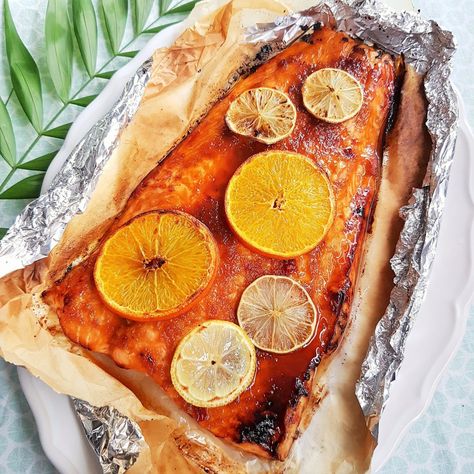 Honey Soy Salmon, Chrissy Teigen Recipes, Soy Salmon, Salmon In Foil Recipes, Citrus Salmon, Teriyaki Chicken And Rice, Honey And Soy Sauce, Ayesha Curry, Easy Salmon Recipes