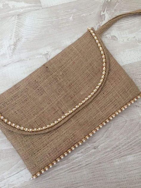 Jute Burlap Bags, Diy Clutch Purse, Sewing Kit Bag, Handmade Clutch Purse, Pochette Diy, Fancy Clutch, Sewing Handbag, Embroidery Purse, Canvas Bag Design