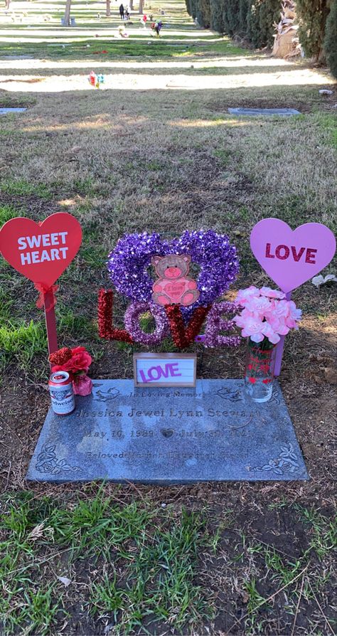 Decorate Grave Site Ideas, Valentines Cemetary Decorations, Diy Head Stones For A Grave, Cemetery Birthday Decorations, Birthday Cemetery Decorations, Decorate Grave Site Ideas Birthday, Birthday Grave Decorations, Valentine’s Day Cemetery Decorations, Grave Ideas