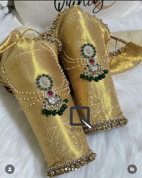 Latest Blouse Neck Designs, Latest Bridal Blouse Designs, Maggam Work Blouse, Hand Work Design, Latest Blouse Designs Pattern, Maggam Work Designs, Traditional Blouse Designs, Latest Model Blouse Designs, Fashionable Saree Blouse Designs