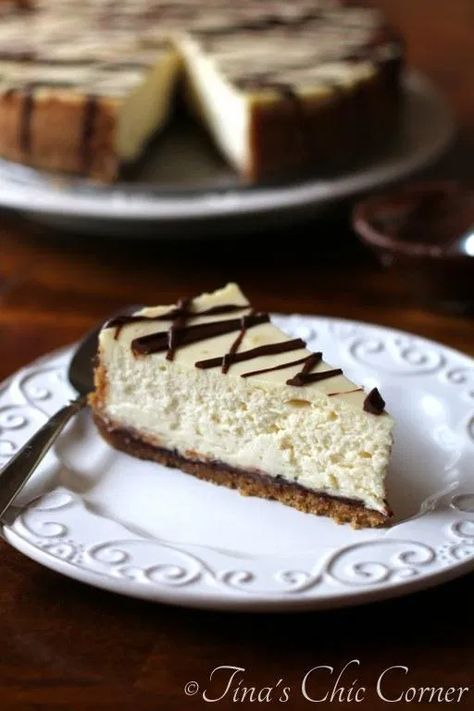 Chocolate Hazelnut Cheesecake, Hazelnut Cheesecake, Hazelnut Dessert, No Bake Nutella Cheesecake, Nutella Recipes Easy, Tea Party Sandwiches, Cheesecake Lovers, Chilled Desserts, Nutella Cheesecake