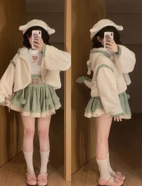 ғᴏʟʟᴏᴡ>>ᴍᴏʀᴇ Sleepycore Aesthetic Outfits, Kawaii Comfy Outfits, Ropa Kawaii Aesthetic, Soft Kawaii Outfits, Comfy Clothes Aesthetic, Fluffy Outfits, Kawaii Winter Outfits, Layered Winter Outfits, Cutesy Outfit