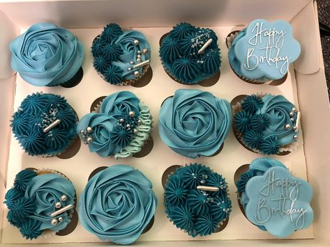 Dark Teal Cupcakes, Cupcake Azul, 70 Cake, Turquoise Cupcakes, Teal Cupcakes, Cupcake Decorating Tips, Blue Cupcakes, Cupcake Cake Designs, Buttercream Cupcakes