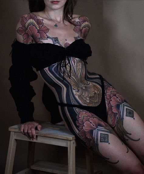 Japanese Body Suit Tattoo Woman, Tattoo Body Suit Women, Body Suit Tattoo Woman, Full Body Tattoo Women, Outfit Claims, Tattoos Torso, 16 Tattoo, Torso Tattoos, Tattoo Reference