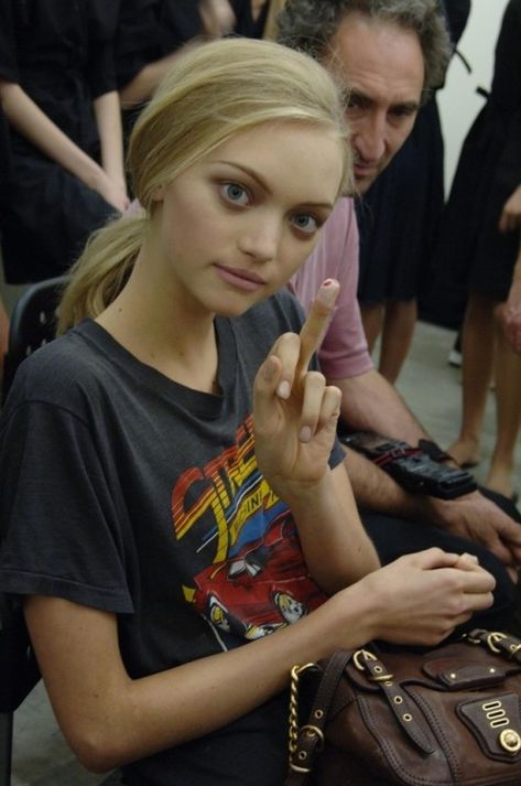 00’s Aesthetic, The Clique, Gemma Ward, Lily Donaldson, Models Backstage, 00s Fashion, Doll Aesthetic, Wide Face, Model Aesthetic