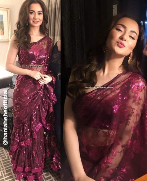 Hania Amir #armeenaranakhan #ayeshaomar #fashion #fashionblogger #fawadkhan #HaniaAmir #hareemfarooq #humaimamalick #instafashion #instatrends #janaan #janaangirl #kubrakhan #mahirakhan #mawrahocane #MayaAli #meena #Mehwishhayat #mominamustehsan #pakistanfashion #pakistaniactress #pakistanicelebrities #sabaqamar #sajalali #sajalaly #SanaJaved #SanaSafinaz #sarahkhan #sarahkhanofficial #styleblogger #sundaymag #syrashahroz #UrwaHocane #iqraaziz #atifaslam Hania Amir Saree, Satin Silk Saree, Hania Amir, Indian Fashion Saree, Saree Designs Party Wear, Ethnic Outfits, Designer Party Wear Dresses, Indian Dress, Elegant Saree