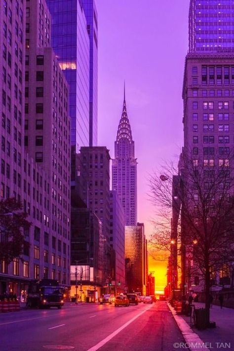 Chrysler Building, Travel Wallpaper, New York Aesthetic, City Wallpaper, City Landscape, Dream City, City Street, City Photography, City Aesthetic