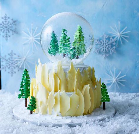 Sugar Dome, Globe Decoration, White Food Coloring, Triangle Template, Recipes For The Family, Sugar Glass, Family Home Decor, Meringue Cake, Chocolate Roll