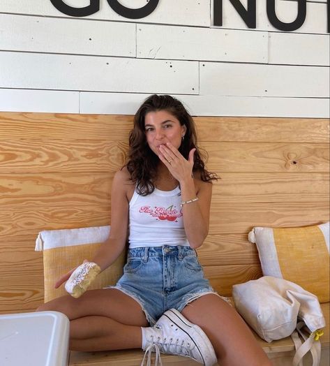 La Summer Outfits, Viviane Audi, High Top Converse Outfits, Oufits Casual, Warm Weather Outfits, Summer Weather, Outfits With Converse, Summer Outfit Inspiration