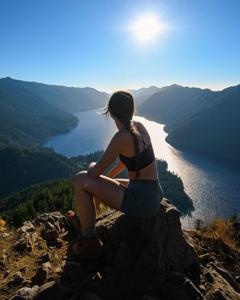 olympic national park… you are a beaut #womenwhoexplore #girlgetoutside #explorewashington 3 Peaks Challenge, Trekking Photography Poses, Adventure Girl Aesthetic, Trekking Aesthetic, Hiking Photo Ideas, Travel Aesthetic Adventure, Hike Pictures, Hiking Picture Ideas, Hike Aesthetic