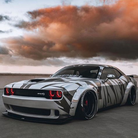 972 Likes, 16 Comments - DUB Magazine (@dubmagazine) on Instagram: “@951hellgato #LibertyWalk #HellGato as seen in @RoddyRicch's “The Box” music video | Link in bio 📸…” Srt Demon, Dodge Charger Hellcat, Serie Bmw, Dodge Challenger Hellcat, Challenger Srt Hellcat, Dodge Challenger Srt Hellcat, Aesthetic Cool, Ford Mustang Car, Dodge Muscle Cars