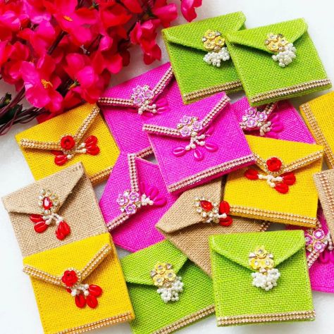 Coin pouch / pocket jute envelope Size -3"3 inch Dm for price Jute Envelope, Housewarming Return Gifts, Baby Shower Return Gifts, Haldi Kumkum, Shagun Envelopes, Feather Crafts Diy, Flower Jewelry Designs, Cradle Ceremony, Bridal Gift Wrapping Ideas