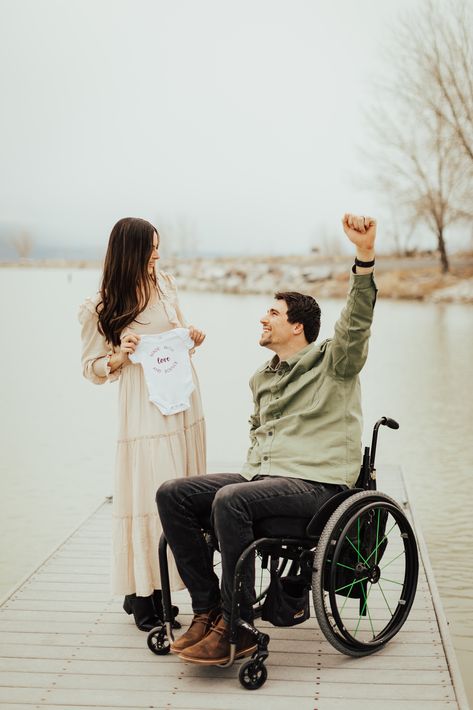 Wheelchair Photography, Announcement Photoshoot, Baby Announcement Photoshoot, Baked Apple, Baby Pics, Engagement Photo Poses, Maternity Shoot, Couple Photography Poses, Couple Shoot