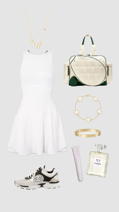 Hamptons Tennis Fit Hamptons Tennis, Tennis Mom, Tennis Outfit, Mom Outfit, Athletic Outfits, Tennis, Outfit Inspo, White