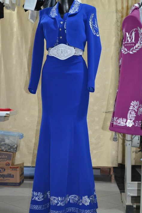 Traje de Mujer de charro color azul pastel bordado plateado Mariachi Costume, Color Azul Pastel, Charro Outfit, Vestido Charro, Ballet Folklorico, Quinceñera Dresses, Mexican Party Theme, Quince Dress, Fashion Design Sketchbook