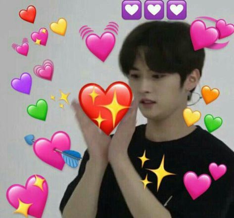 Heart Meme, Kids Mood, Heart Pictures, Kid Memes, Memes Kpop, Stray Kids Seungmin, Cute Memes, Wholesome Memes, Love Memes