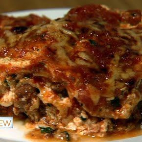 Try JOY BEHAR - Lasagna! You'll just need 1/2 box Lasagna Noodles, 1 cup Chopped Onion, 2 Garlic Cloves, 1 1/2 lbs Sweet Italian Sausage (removed from... Ultimate Lasagna Recipe, The Chew Recipes, Joy Behar, Sweet Italian Sausage, Pasta Sauces, The Chew, Lasagna Recipe, Italian Dishes, Fashion Styles