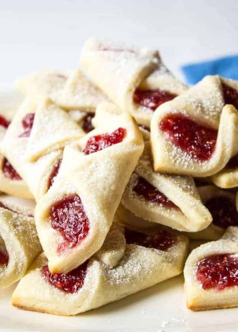 Raspberry Bow Tie Cookies are a festive cookie to add to your holiday cookie tray. Kolachy Cookies, Kolaczki Cookies, York Chocolate, Bow Tie Cookies, Hungarian Desserts, Best Christmas Cookie Recipe, Raspberry Cookies, Jam Cookies, Festive Cookies