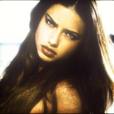 adriana lima icon Andria Lima, Adriana Lima Icon, Adriana Lima 2000s, 90s Model Aesthetic, Adrian Lima, Adriana Lima Style, Adriana Lima Young, Adriana Lima Victoria Secret, Vs Angels