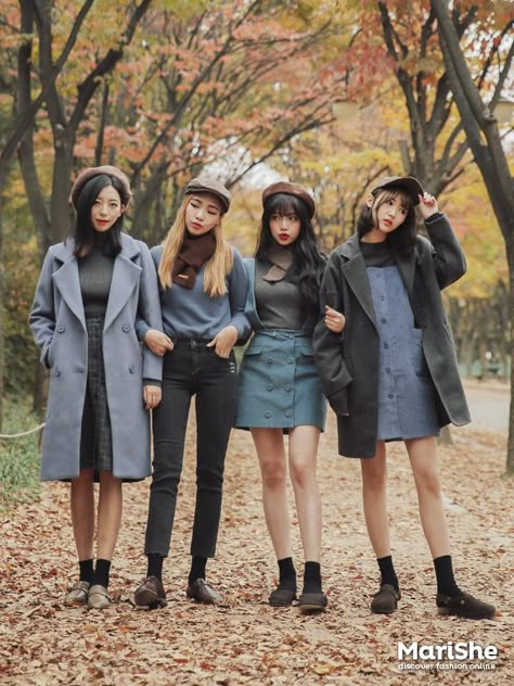 Korean Fashion Blog online style trend Korea Winter Fashion, Japanese Winter Fashion, Mode Ulzzang, Korean Fashion Ideas, Korean Fashion Fall, Korean Fashion Winter, Group Fashion, Korean Fashion Summer, Korean Fashion Outfits