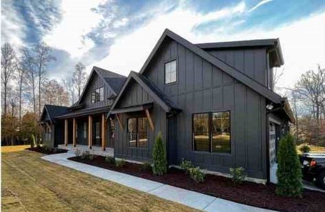 Plan 51814hz, Split Level House Exterior, Split Level Home, Black Houses, Split Level House, Exterior Color Schemes, Modern Farmhouse Exterior, Farmhouse Plan, Black House Exterior