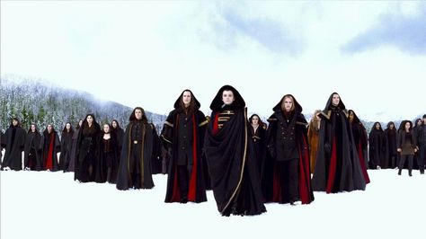 "Red coats coming!" - Garrett Breaking Dawn Movie, Aro Volturi, Twilight Breaking Dawn, Breaking Dawn Part 2, The Cullen, Michael Sheen, Breaking Dawn, Edward Cullen, Jacob Black