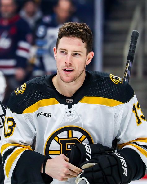 Charlie Coyle, Jeremy Swayman, Boston Bruins Hockey, Bruins Hockey, Hockey Boys, Nhl Players, Boston Sports, Boston Bruins, Hockey Teams